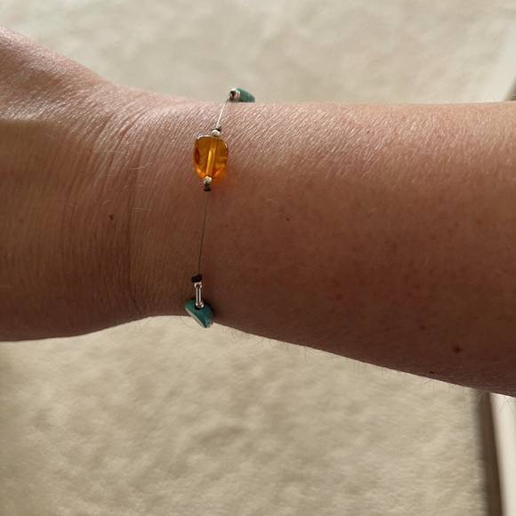 Turquoise and Amber bracelet. 7 1/2 inches long. Never worn. - Picture 2 of 3